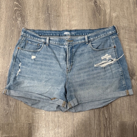 Old Navy Boyfriend Denim Short - Size 18 - Picture 1 of 3